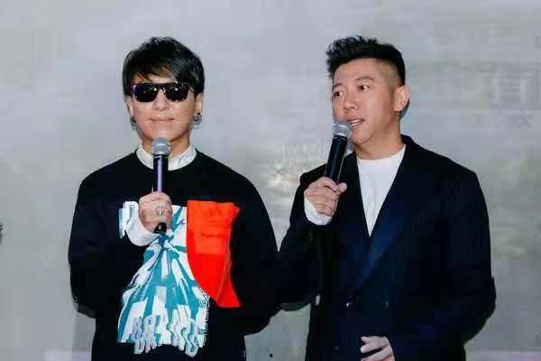 李安吃瓜群众是哪一集,揭秘明星幕后生活