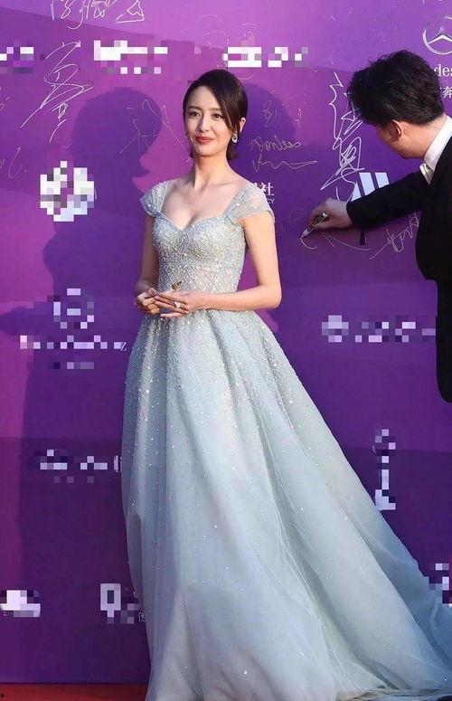 佟丽娅写真吃瓜群众,吃瓜群众纷纷围观