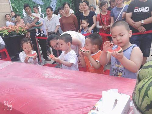 吃瓜群众小品一家人,笑谈人间百态