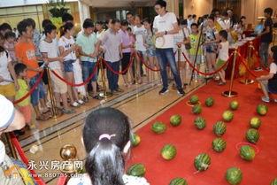 云南吃瓜群众看热闹,围观热闹背后的生活百态